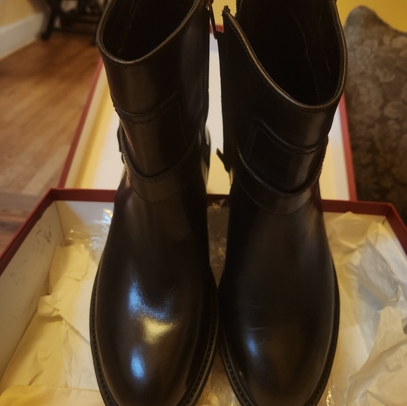 SALVATORE FERRAGAMO booties Boots BRAND NEW - Picture 4 of 15